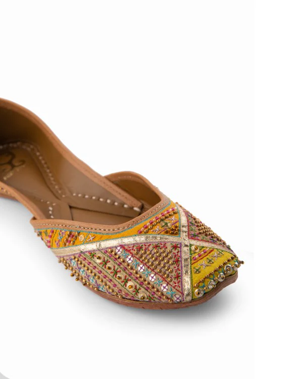 Desert Fair Juttis - Image 3